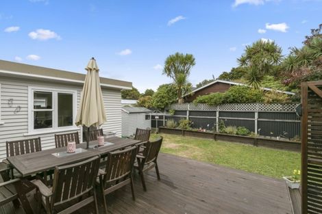Photo of property in 29 Gibbs Crescent, Wainuiomata, Lower Hutt, 5014