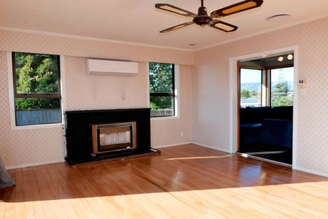 Photo of property in 17 Chums Road, Paraparaumu Beach, Paraparaumu, 5032