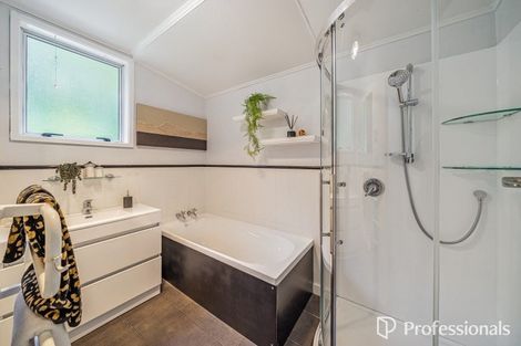 Photo of property in 14a Hawthorn Crescent, Stokes Valley, Lower Hutt, 5019