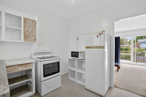 Photo of property in 1/7 Dakota Avenue, Beach Haven, Auckland, 0626