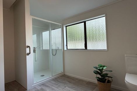 Photo of property in 16 Willowstream Grove, Cloverlea, Palmerston North, 4412
