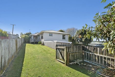 Photo of property in 6 Hughson Street, Waitara, 4320