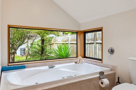 Photo of property in 11 Karu Crescent, Waikanae, 5036