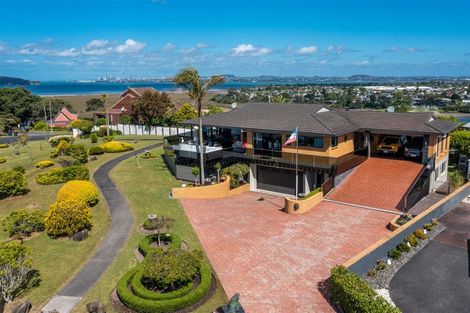 Photo of property in 161 Luckens Road, West Harbour, Auckland, 0618