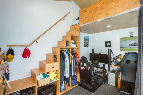 Photo of property in 27 Gardiner Grove, Wainuiomata, Lower Hutt, 5014