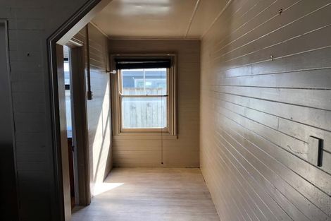 Photo of property in 152 Featherston Street, Palmerston North, 4410