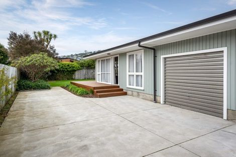 Photo of property in 23 Landsdowne Terrace, Cashmere, Christchurch, 8022