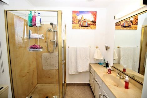 Photo of property in 23 Ross Street, Woodville, 4920