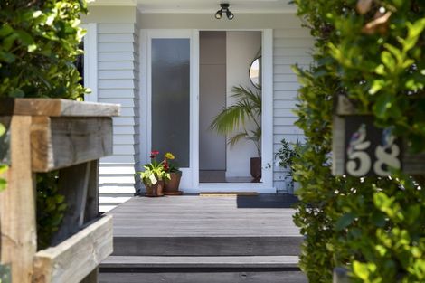 Photo of property in 58 Kervil Avenue, Te Atatu Peninsula, Auckland, 0610