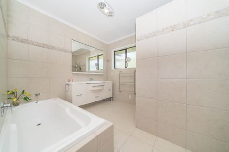 Photo of property in 21 Akaroa Avenue, Awapuni, Palmerston North, 4412