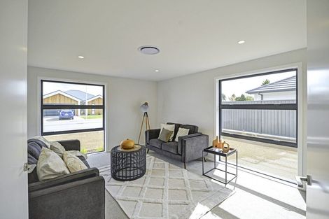 Photo of property in 14 Hereford Drive, Carterton, 5713
