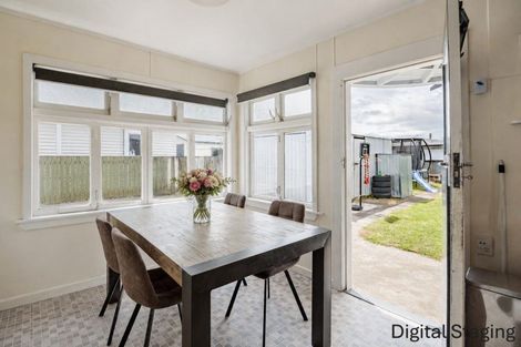 Photo of property in 3 Andrew Street, Marewa, Napier, 4110