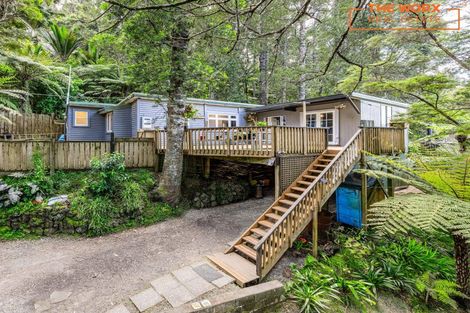 Photo of property in 103 Laingholm Drive, Laingholm, Auckland, 0604