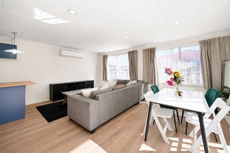 Photo of property in 52 Vardon Road, St Andrews, Hamilton, 3200