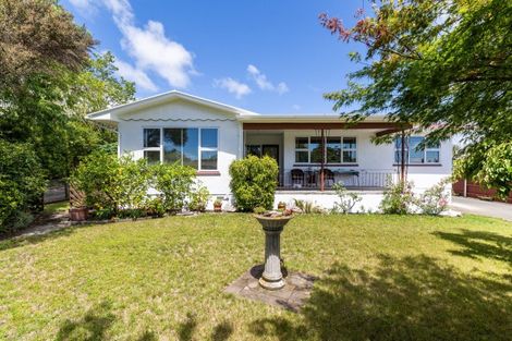 Photo of property in 27 Saint Hill Lane, Havelock North, 4130