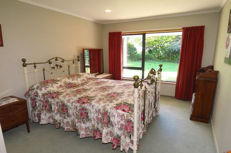 Photo of property in 19 Kew Road, Westport, 7825