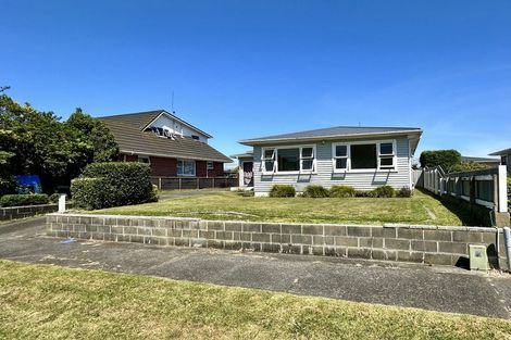 Photo of property in 22 Somerset Crescent, Highbury, Palmerston North, 4412