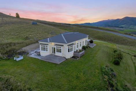 Photo of property in 67 Macraes Road, Waynes, Palmerston, 9483