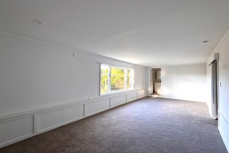 Photo of property in 135 Ruskin Road, Newlands, Wellington, 6037