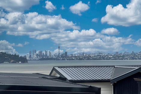 Photo of property in 22 Bluefin Way, West Harbour, Auckland, 0618