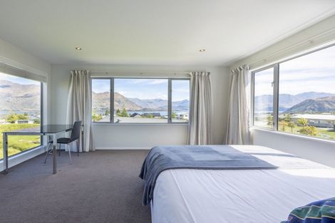 Photo of property in 18 Clutha Place, Wanaka, 9305