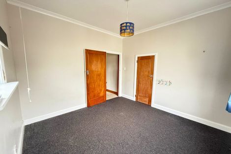 Photo of property in 11 Taranaki Street, Saint Johns Hill, Whanganui, 4501
