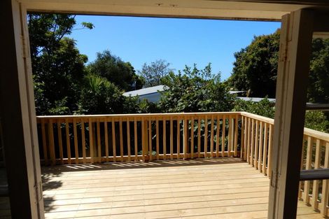 Photo of property in 537 Glenfield Road, Glenfield, Auckland, 0629