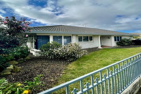 Photo of property in 63 Ngatai Road, Otumoetai, Tauranga, 3110