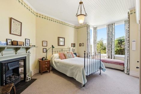 Photo of property in 12 Fairview Crescent, Kelburn, Wellington, 6012