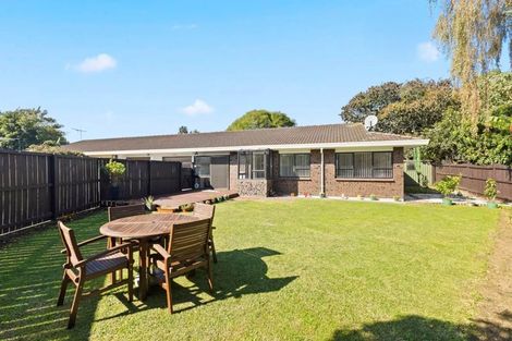 Photo of property in 2/30 Kindergarten Drive, Conifer Grove, Takanini, 2112
