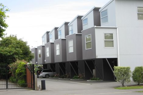 Photo of property in 4/3 Grove Road, Addington, Christchurch, 8024