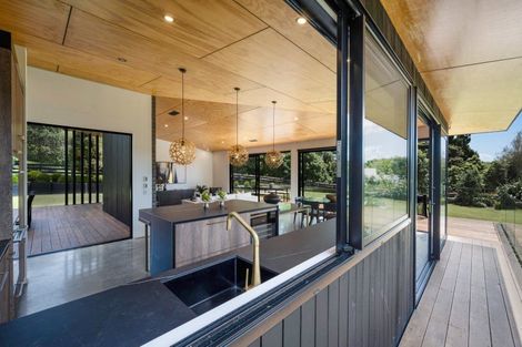 Photo of property in 27 Brownhill Road, Whitford, Manurewa, 2576