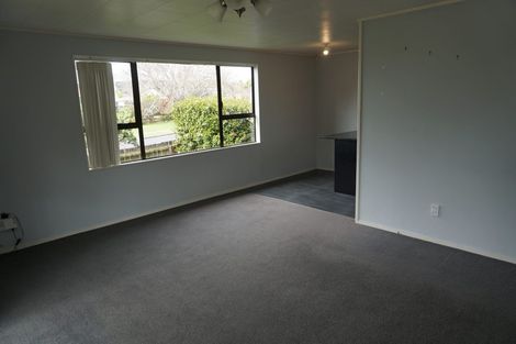 Photo of property in 2/170 Old Wairoa Road, Papakura, 2110