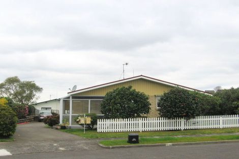 Photo of property in 15 Linklater Avenue, Bellevue, Tauranga, 3110
