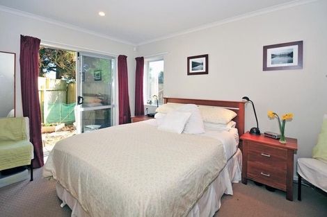 Photo of property in 47b Lyndfield Lane, Newlands, Wellington, 6037