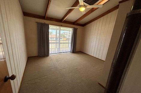 Photo of property in 4 Allan Place, Papamoa Beach, Papamoa, 3118