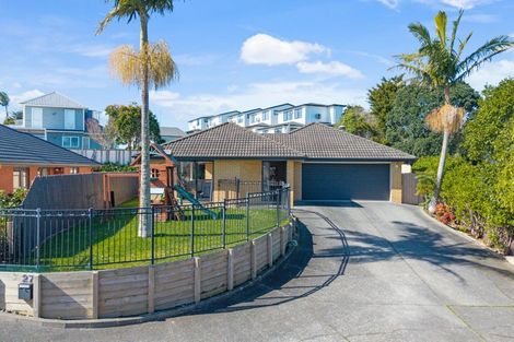 Photo of property in 27 Nimstedt Avenue, Oteha, Auckland, 0632