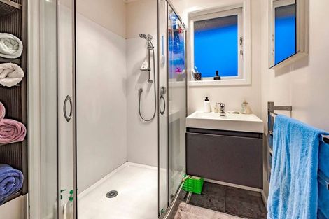 Photo of property in 1/5 Hill Crescent, Papakura, 2110