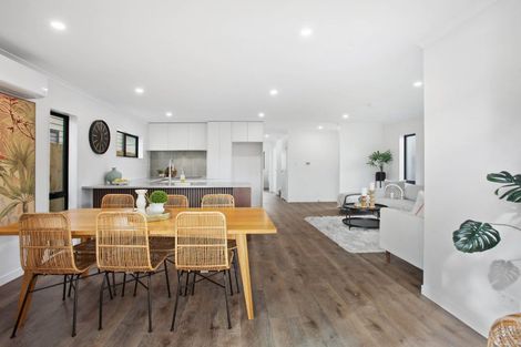 Photo of property in 12 Kurnell Drive, Botany Downs, Auckland, 2010