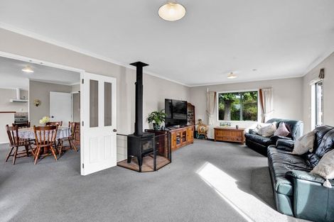 Photo of property in 116 Clifford Road, Eltham, 4322