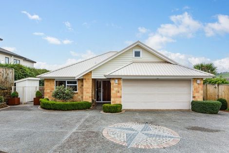 Photo of property in 80 Te Puia Drive, Aotea, Porirua, 5024