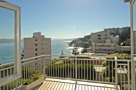 Photo of property in 1/16 Oriental Terrace, Oriental Bay, Wellington, 6011