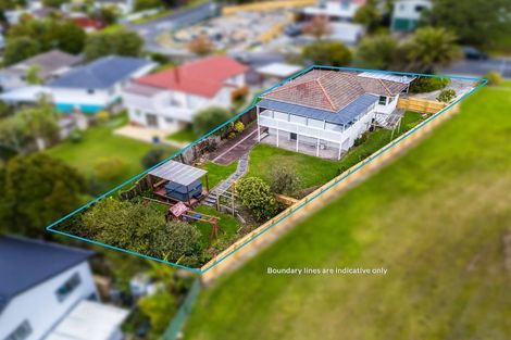 Photo of property in 92 Gallony Avenue, Massey, Auckland, 0614