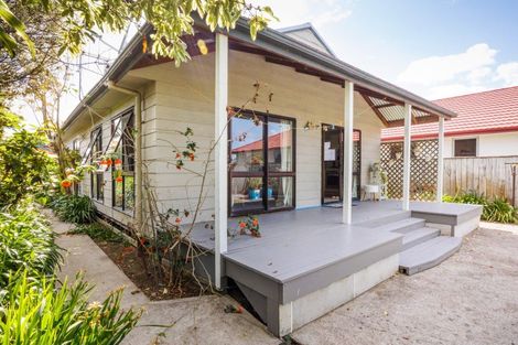 Photo of property in 54 Roy Street, Palmerston North, 4410