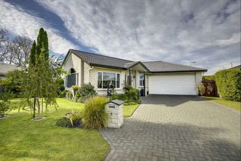 Photo of property in 5 Flemington Place, Taradale, Napier, 4112