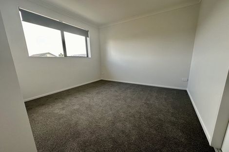 Photo of property in 6a Jern Place, Eastern Beach, Auckland, 2012