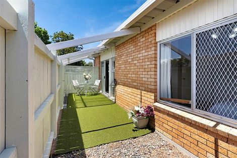 Photo of property in 5/94 Portage Road, New Lynn, Auckland, 0600