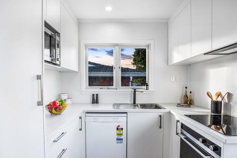 Photo of property in 2/32 Kereru Street, Henderson, Auckland, 0612
