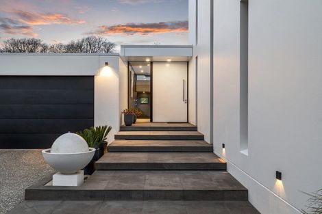 Photo of property in 7 Helmores Lane, Merivale, Christchurch, 8014