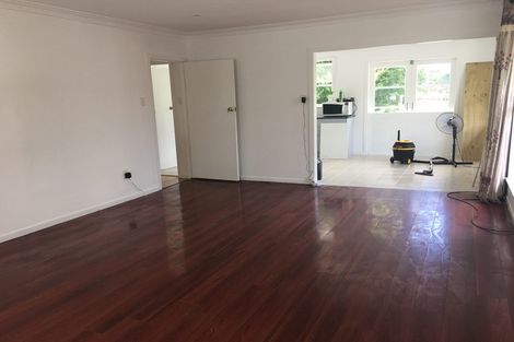 Photo of property in 31 Kingdale Road, Henderson, Auckland, 0610